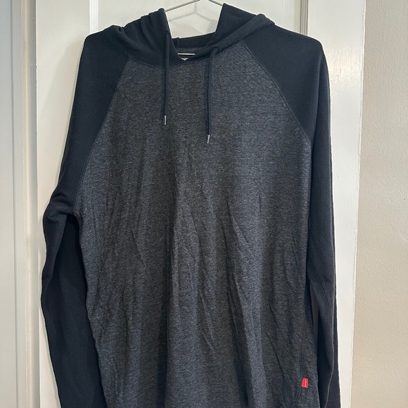 Levi's Men long sleeve t shirt with hoodie M - Picture 1 of 2